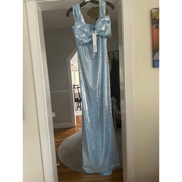 Badgley Mischka Sequin Gown - Picture 4 of 5